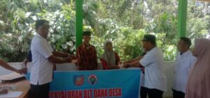 PEMERINTAH DESA TETENGGABO SALURKAN BLT DANA DESA KEPADA KPM, LANGSUNG DIPIMPIN KEPALA DESA SUNARDIN