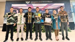 Layanan kesehatan baik, bupati Konawe Selatan Irham kalenggo diganjar Awards UHC
