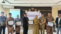 Sabet Penghargaan BPJS Kesehatan, Dinkes Konsel Terbukti Unggul dalam Mutu Layanan Se-Sultra.