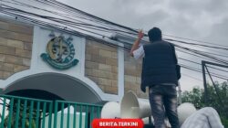 AKSI DEMONSTRASI DESAK KEJATI SULTRA USUT DUGAAN PENYIMPANGAN BANTUAN POKIR DPRD KABUPATEN KONAWE SELATAN DI DESA RAMBU-RAMBU JAYA